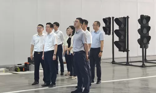 Líderes DEL GOBIERNO DE Gaogou visitan Phoebus para obtener orientación