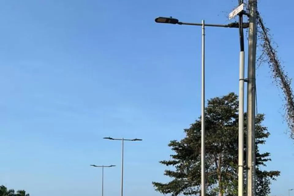 Caso de asociación de marca a largo plazo | Cooperación estratégica ODM/OEM en iluminación fotovoltaica inteligente