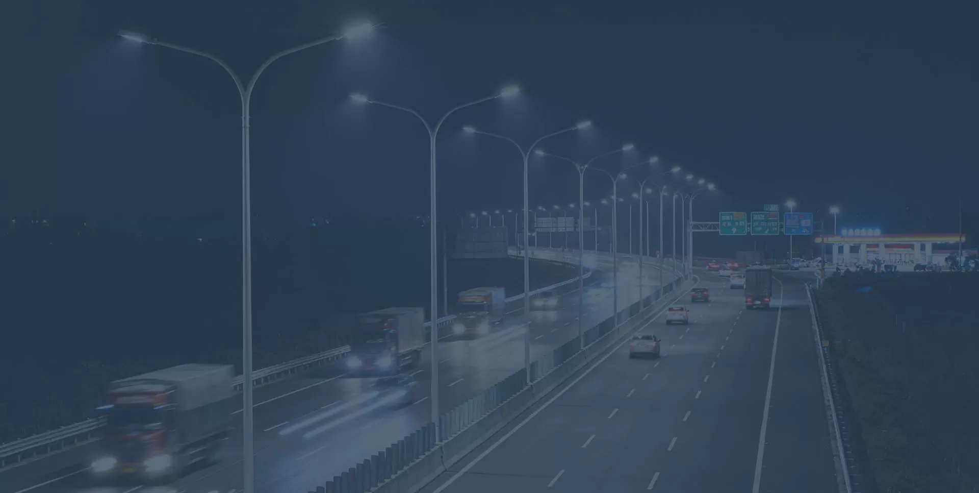 Instalación simple para luces de calle solares divididas