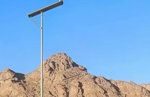 Proyecto de iluminación integral de revitalización rural de la provincia de Guizhou | Funda DE COOPERACIÓN OEM de farolas solares